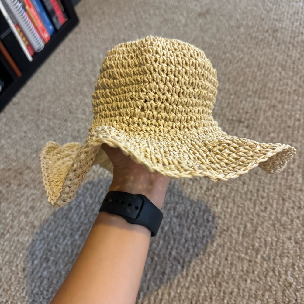 Straw beach hat